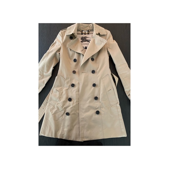 Burberry Sandringham Short Trench Coat - Picture 5 of 7